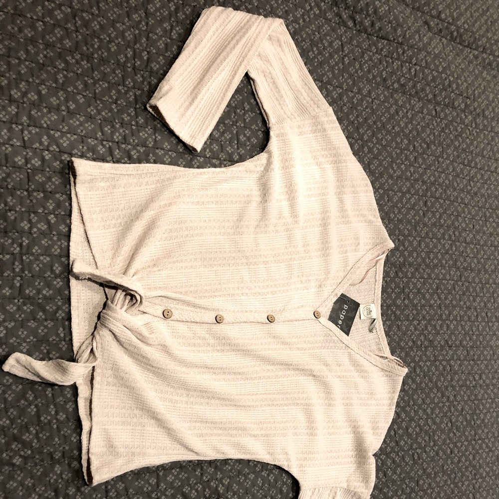 XS Paper & Crane Button/Tie front top NWT